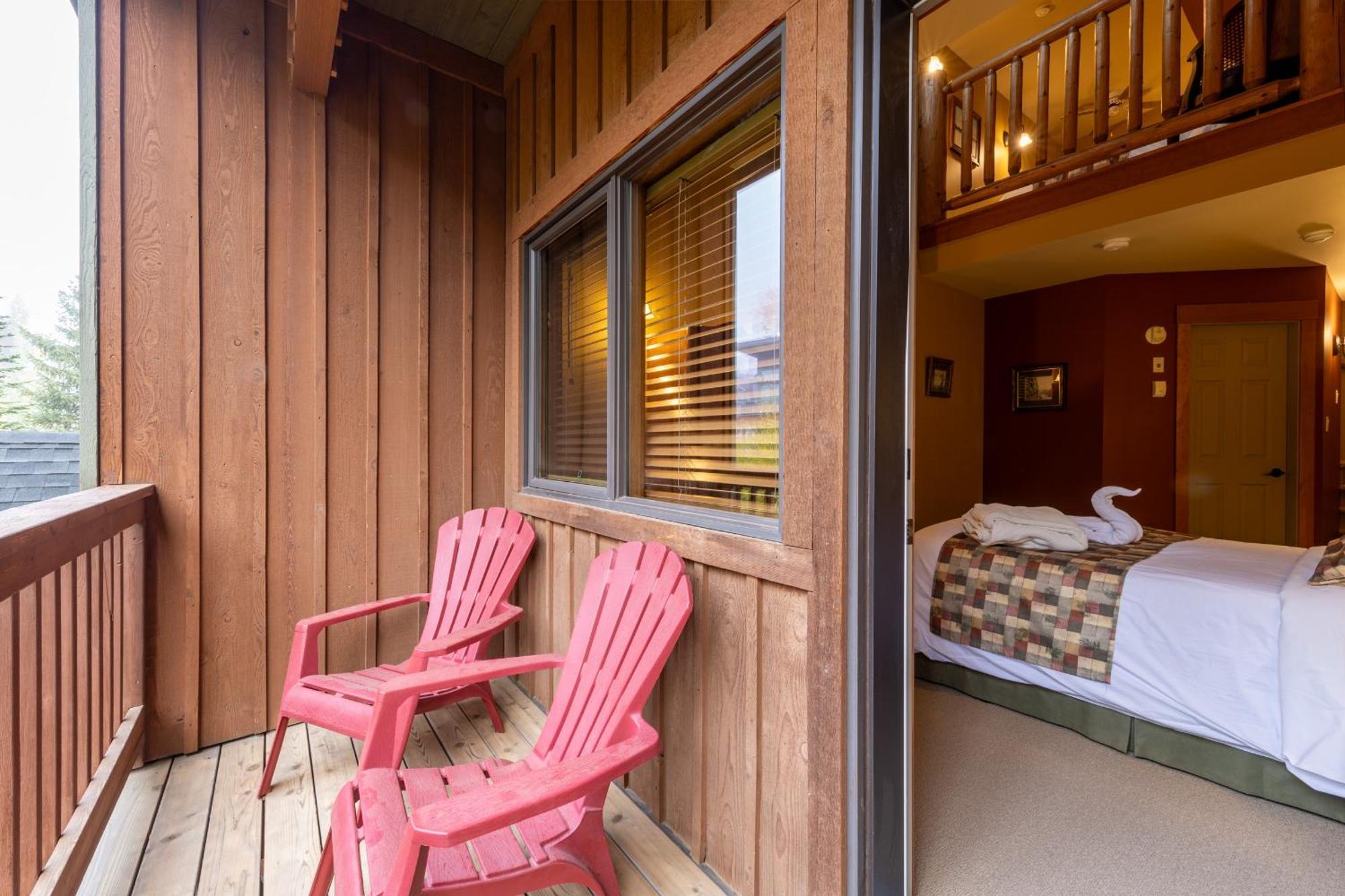 גולדן Vagabond Lodge At Kicking Horse מראה חיצוני תמונה