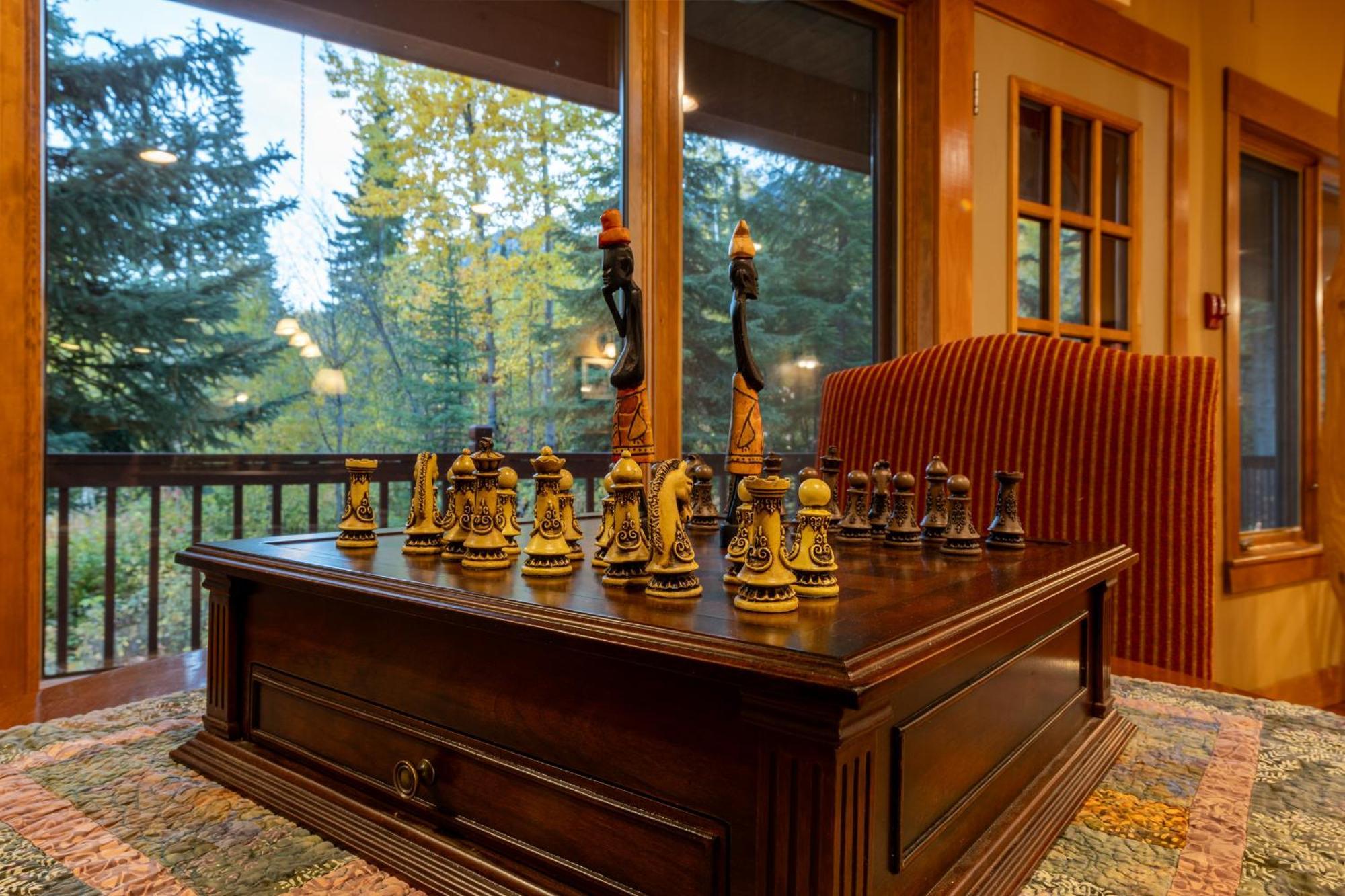 גולדן Vagabond Lodge At Kicking Horse מראה חיצוני תמונה