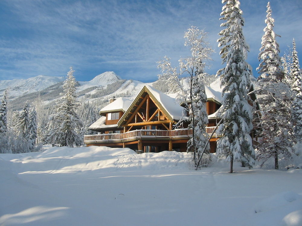 גולדן Vagabond Lodge At Kicking Horse מראה חיצוני תמונה